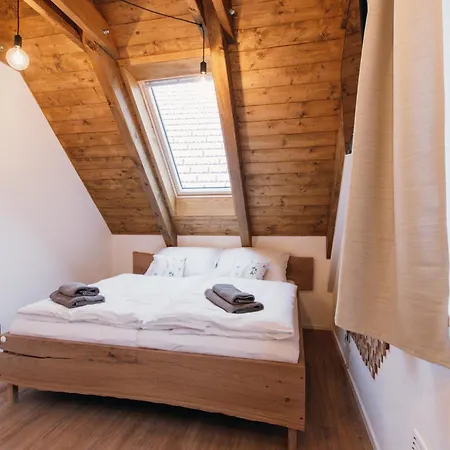 Neobycejny Sklep Villa Pavlov
